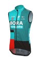 LE COL Fahrradweste - BORA HANSGROHE 2022 - Rot/Schwarz/Grün