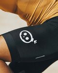 MONTON Kurze Fahrradhose mit Trägern - SKULL - Schwarz