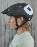 POC Fahrradhelm - AXION RACE MIPS - Schwarz