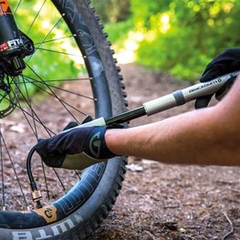 BLACKBURN Pumpe - CORE - Schwarz