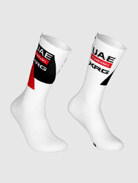 PISSEI Klassische Fahrradsocken - UAE TEAM EMIRATES - XRG 2026  - Weiß/Schwarz/Rot
